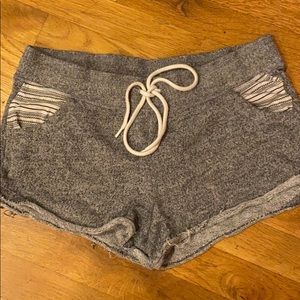 MOSSIMO Frayed hem soft shorts ☁️